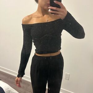 Maniere de voire medium Black Off-Shoulder Top